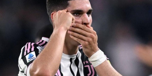 开云体育网址-斯基拉：多队开出租借6个月的报价，但阿季奇仍想留在尤文