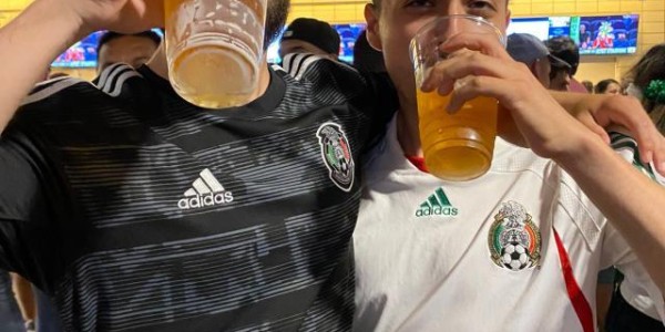 开云体育网址-44892人!墨西哥创造疫情期间足球赛上座人数纪录